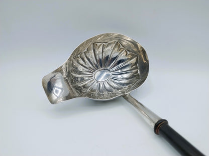 Zilveren punch- of bowllepel, J.F. Ubuch, Berlijn, ca. 1825