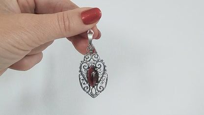 Vintage zlveren hanger met granaat, 835